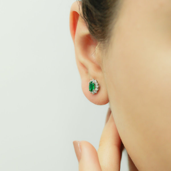 Entourage Diamond Oval Emerald earring 585 white gold