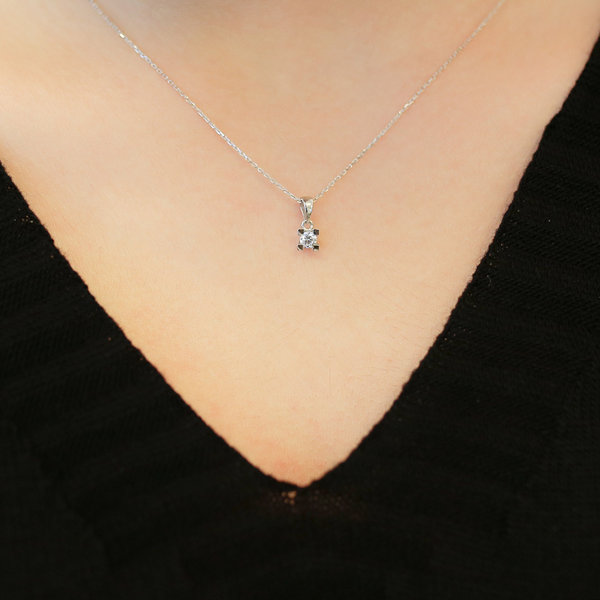 Necklace 0,12 ct Diamond Pendant