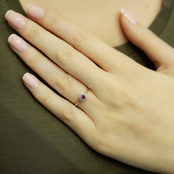 Diamant Rubin Blume Ring 14 Karat Weißgold