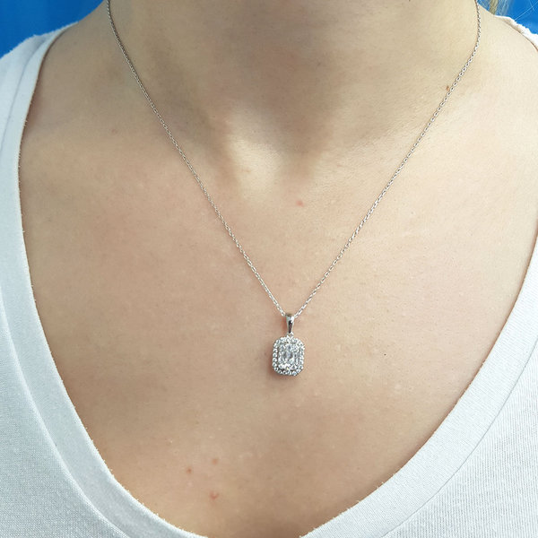 Diamant Halskette mit 0,43 Carat Baguette Anhänger