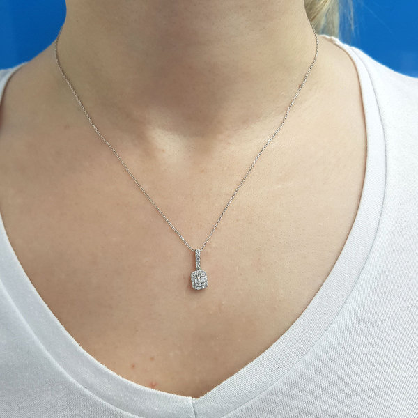 Diamant Halskette mit 0,18 Carat Baguette-Schliff Brillant-Schliff Anhänger